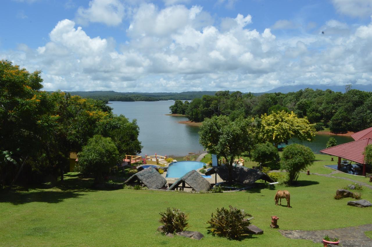 Porta Verde Resort Villas Caliraya Dolores  Extérieur photo