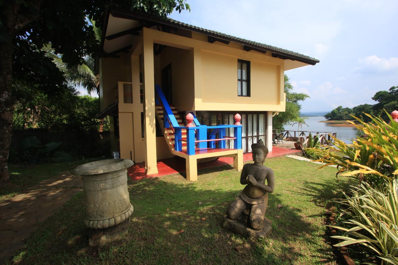 Porta Verde Resort Villas Caliraya Dolores  Extérieur photo